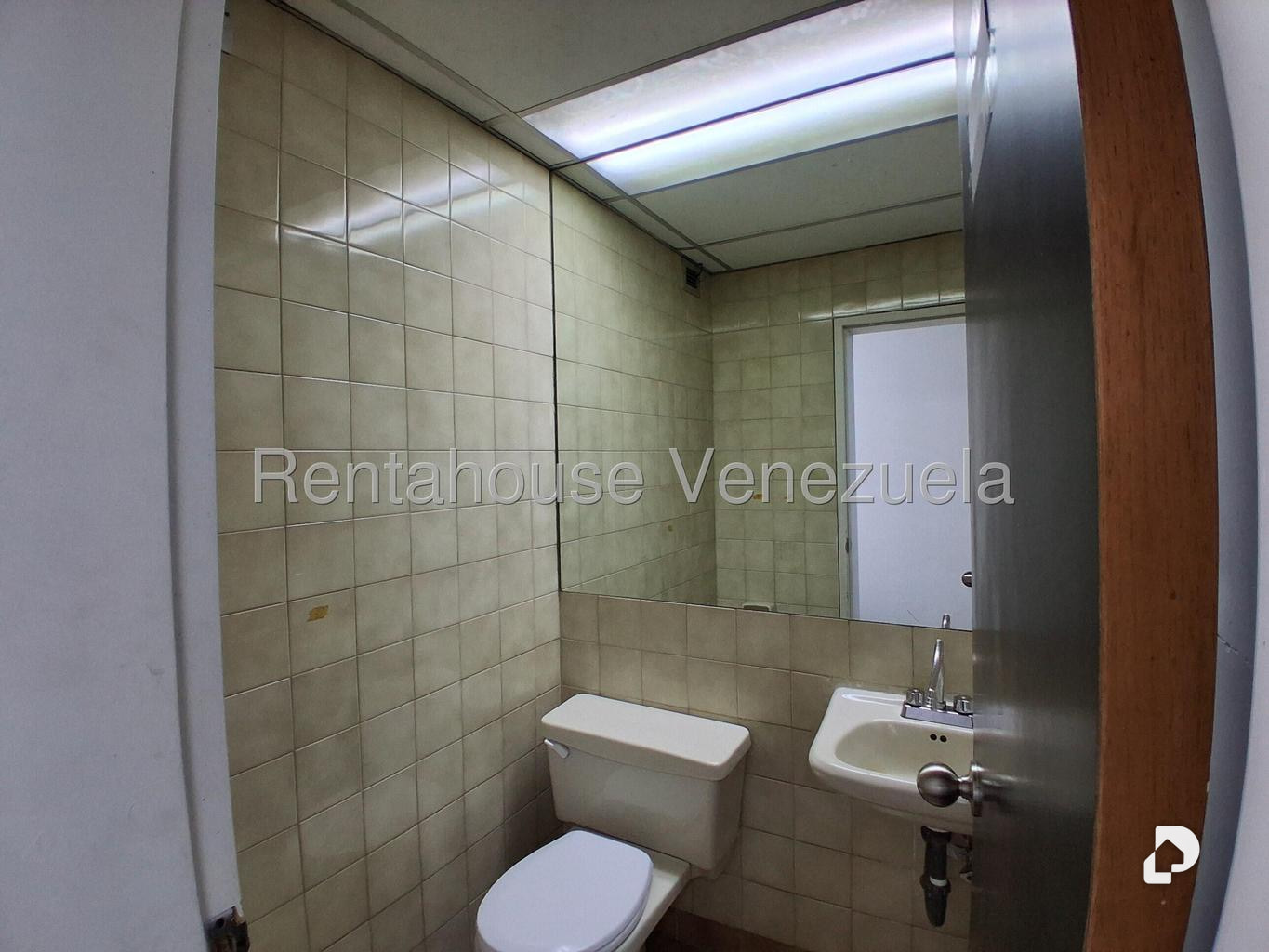Oficina en El Rosal, Caracas – 19