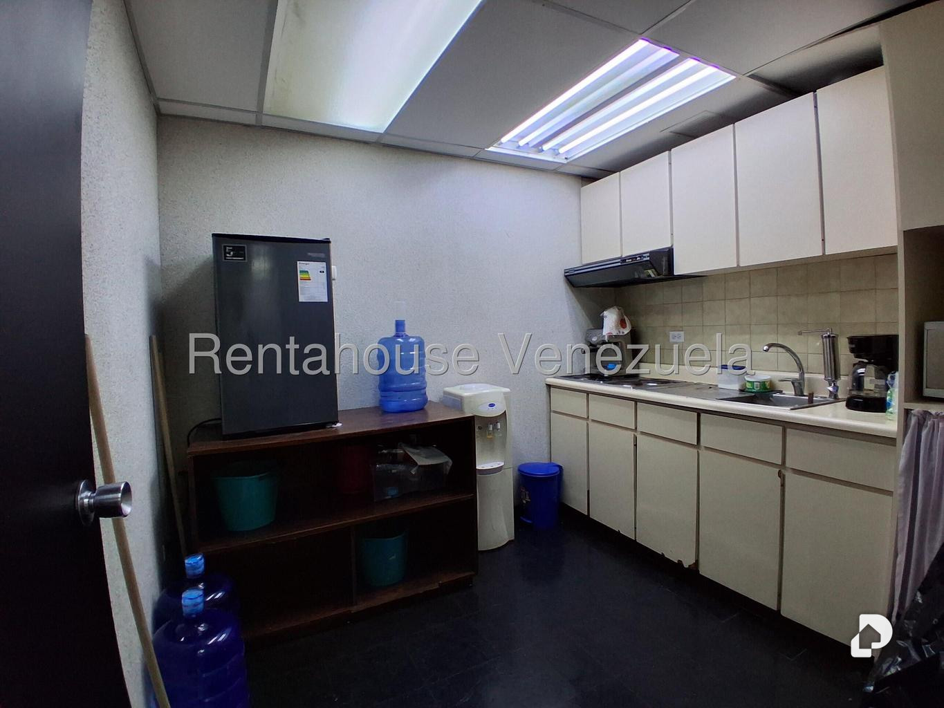 Oficina en El Rosal, Caracas – 12