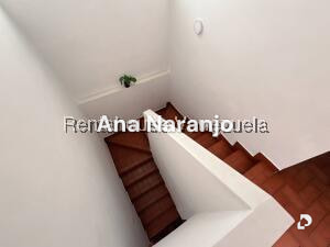 Casa en Alto Prado, Caracas – 26