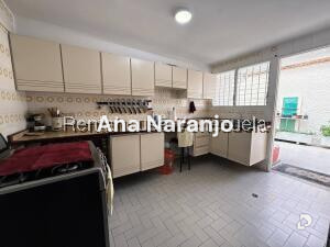 Casa en Alto Prado, Caracas – 17