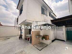 Casa en Alto Prado, Caracas – 21