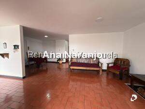 Casa en Alto Prado, Caracas – 7