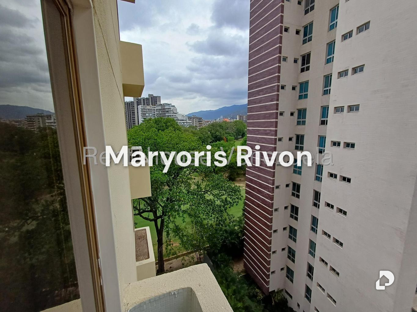 Apartamento en Campo Alegre, Caracas – 54