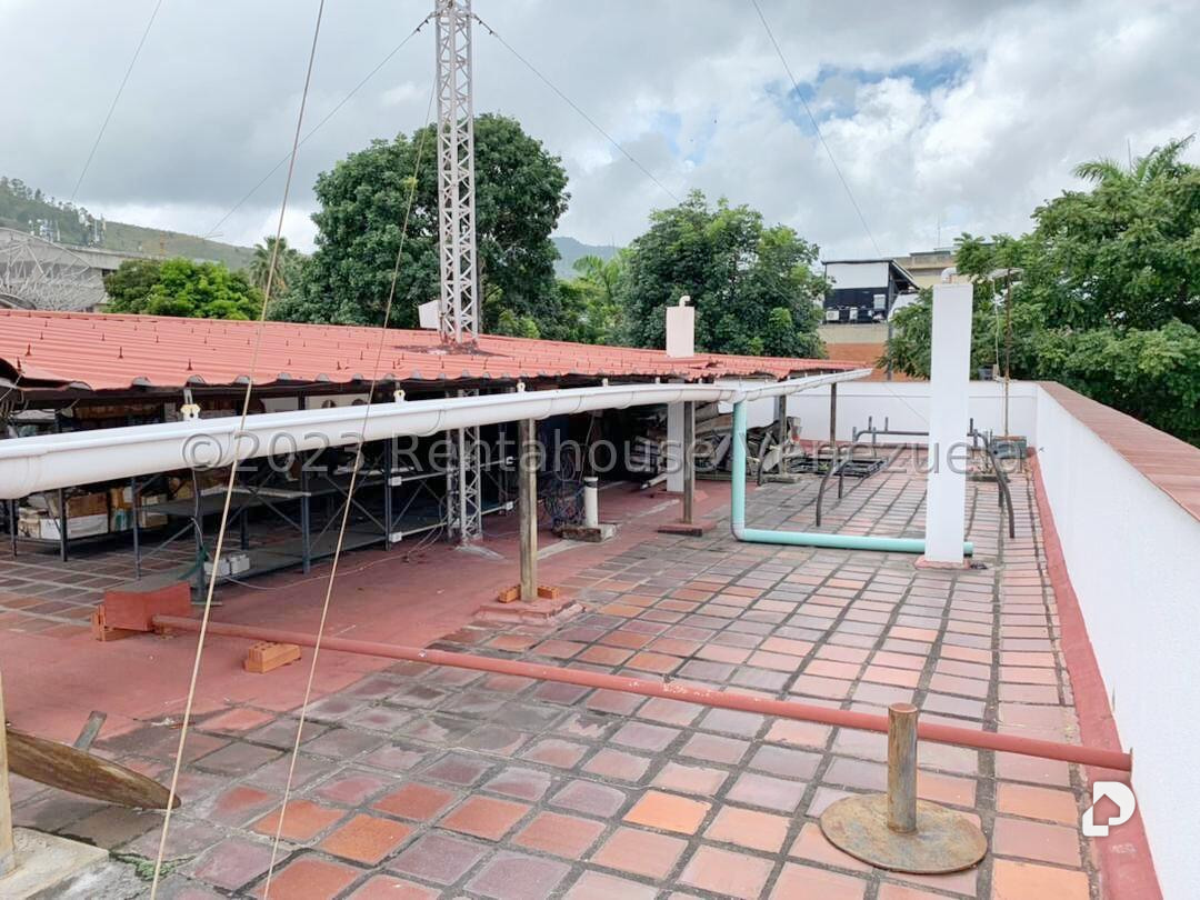 Edificio en La Trinidad, Caracas