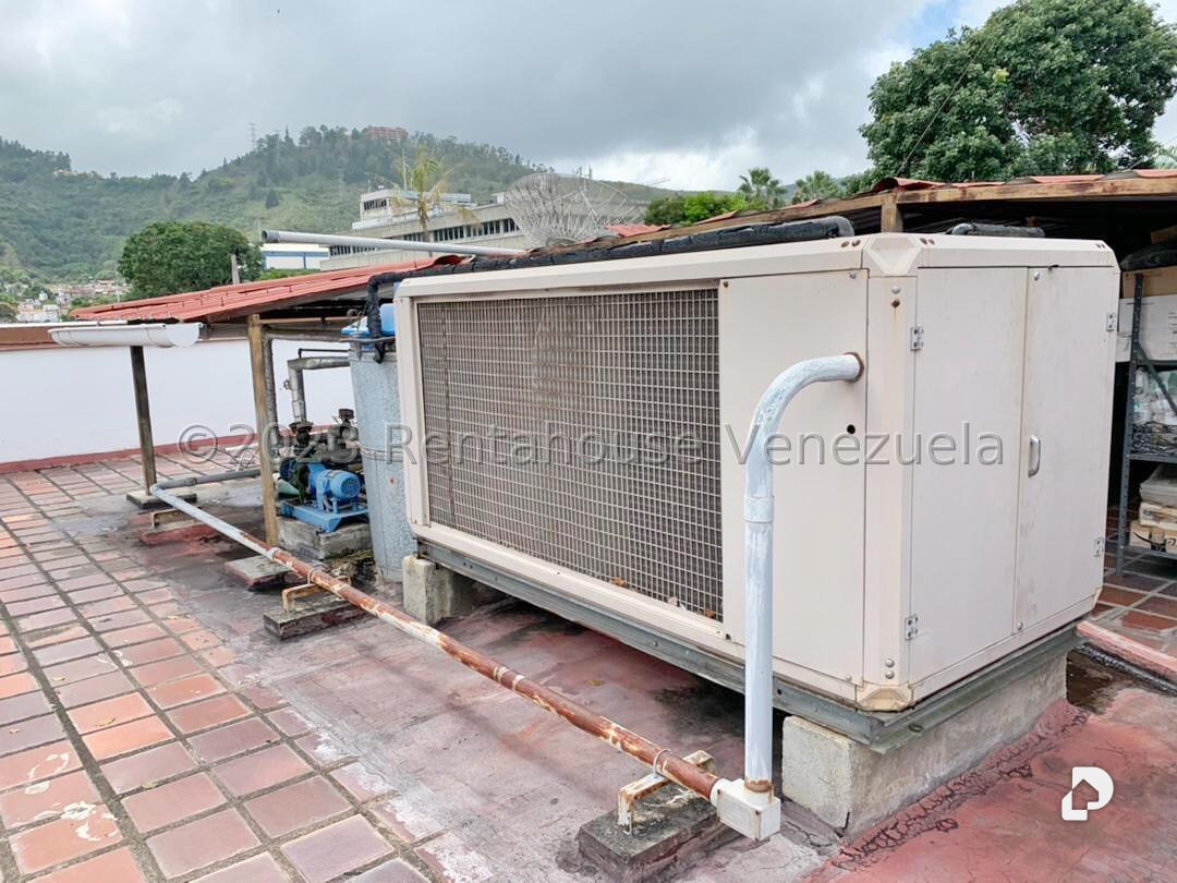 Edificio en La Trinidad, Caracas