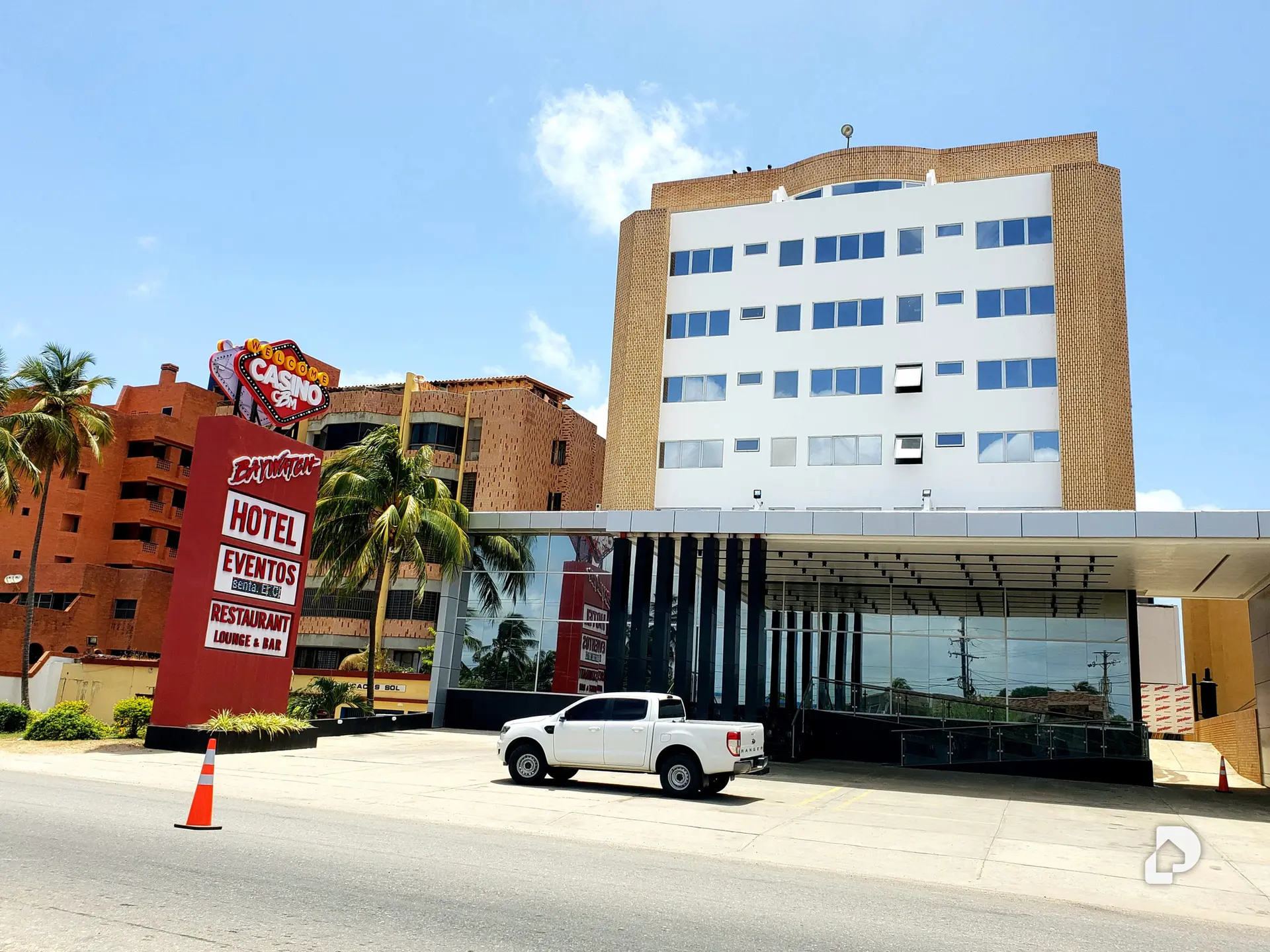 Edificio en Tucacas – 1
