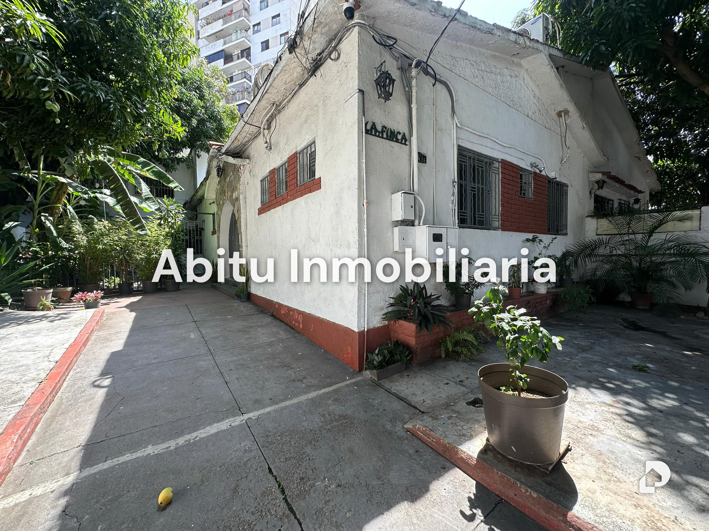 Casa en Los Palos Grandes, Caracas – 3
