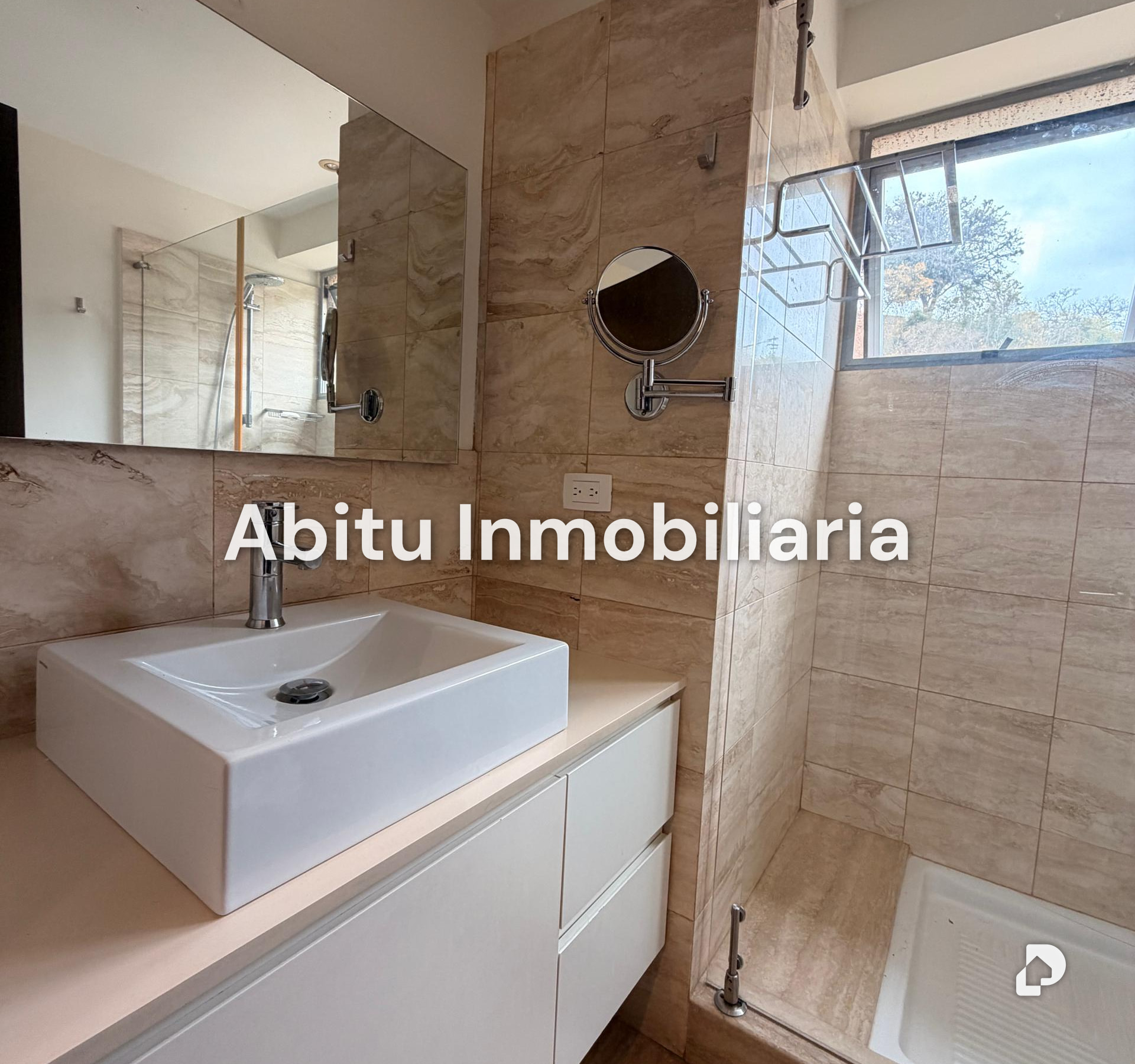 Apartamento en Lomas de Las Mercedes, Caracas – 14