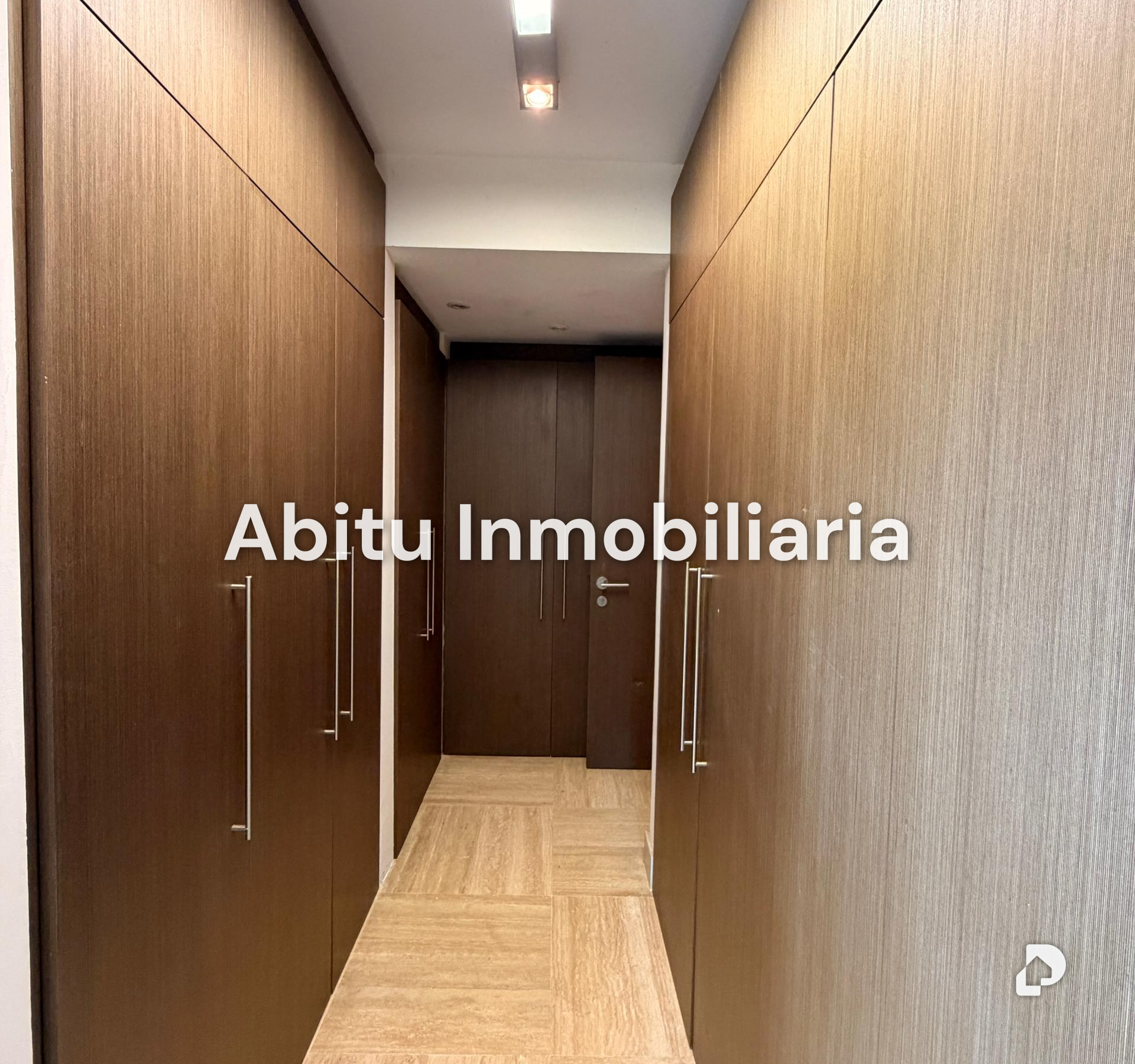 Apartamento en Lomas de Las Mercedes, Caracas – 13