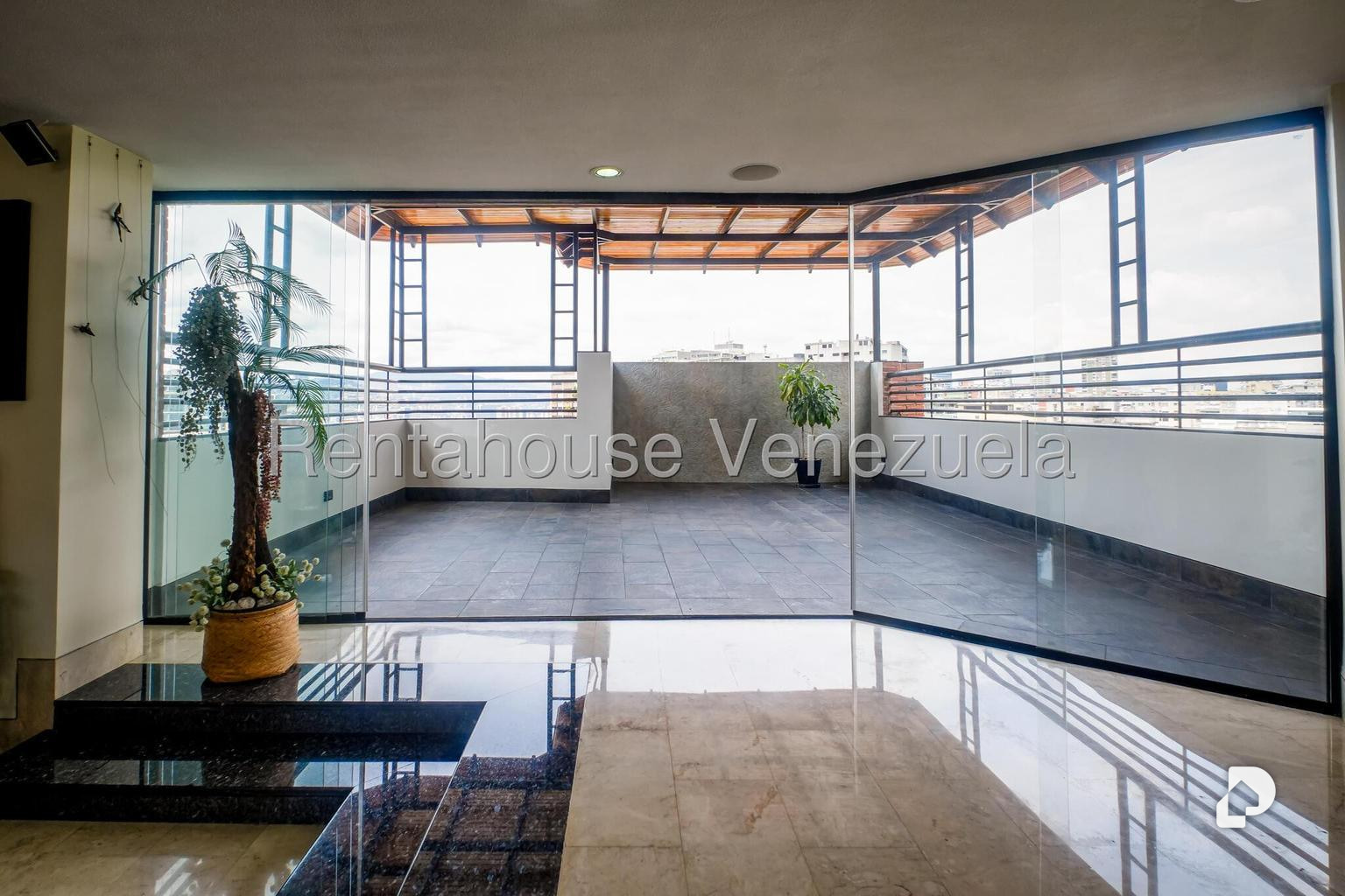 Penthouse en Santa Eduvigis, Caracas