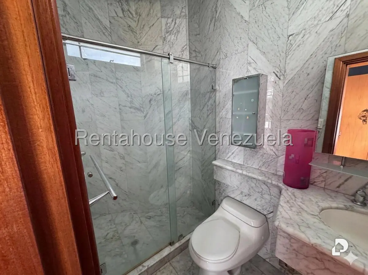 Casa en Oripoto, Caracas – 30