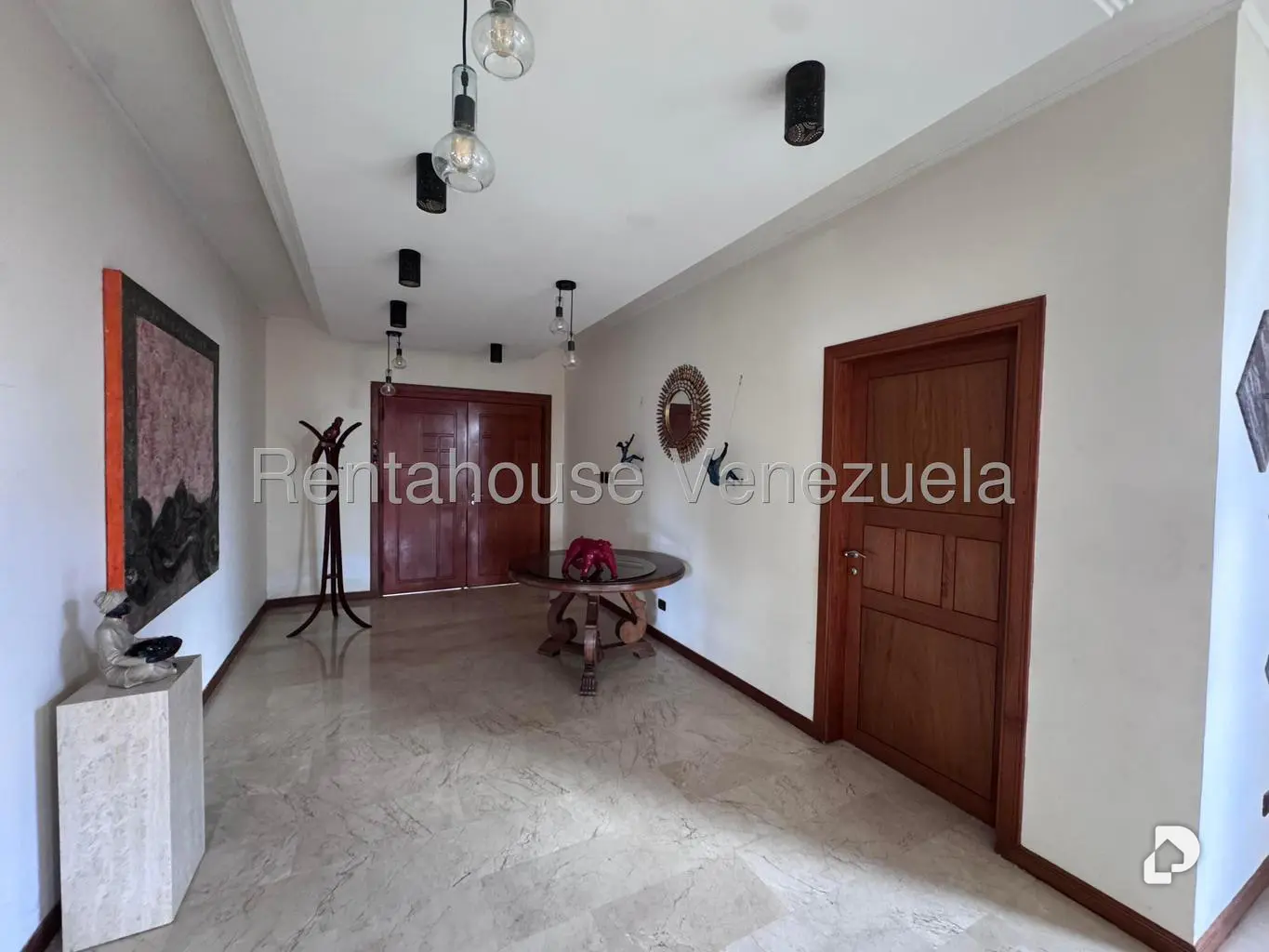 Casa en Oripoto, Caracas – 15