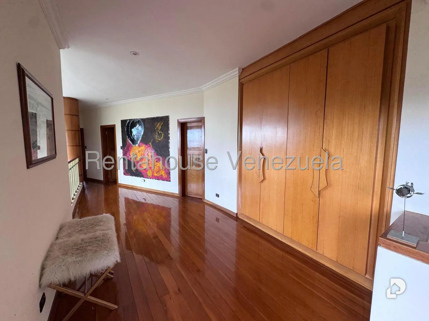 Casa en Oripoto, Caracas – 25
