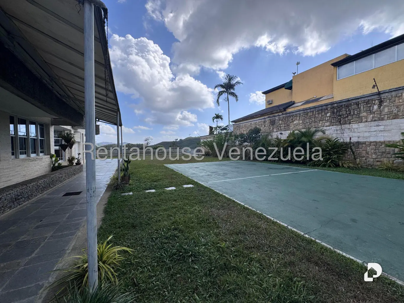 Casa en Oripoto, Caracas – 9