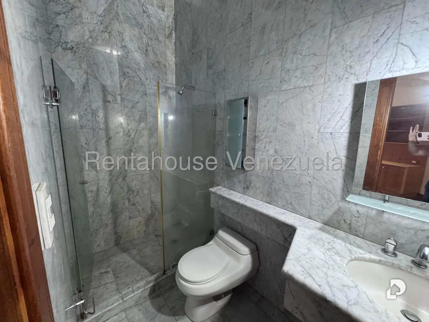 Casa en Oripoto, Caracas – 28