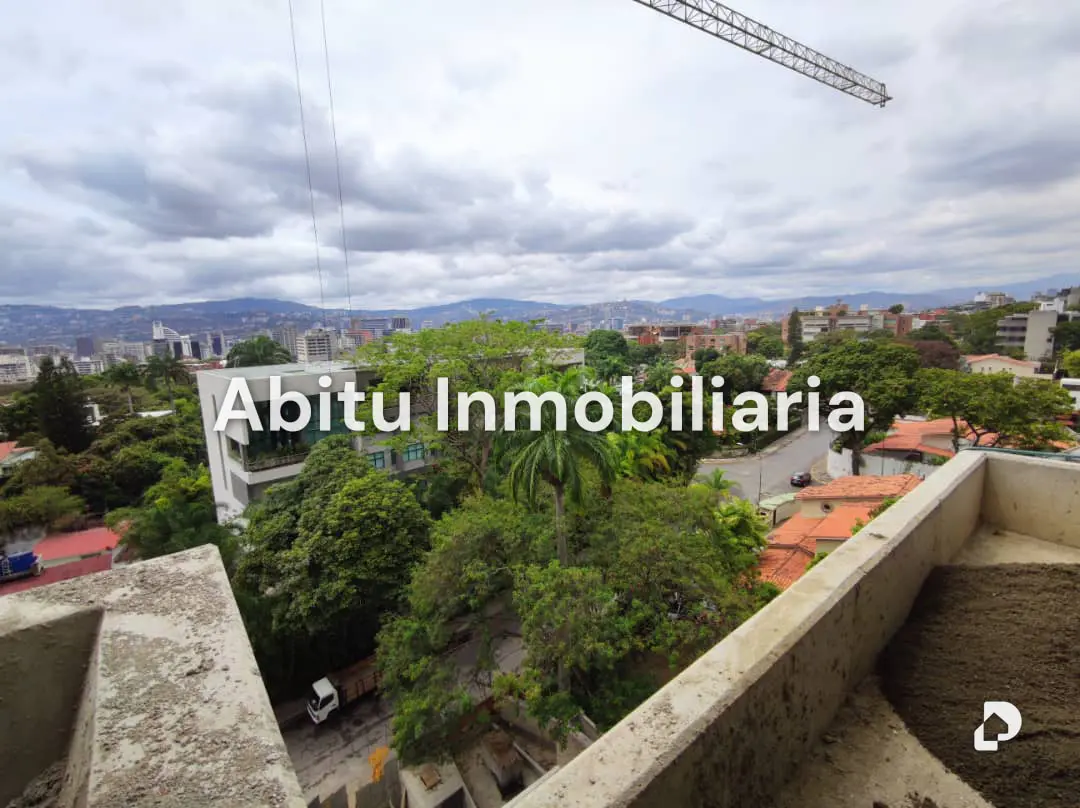 Apartamento en Altamira, Caracas – 2