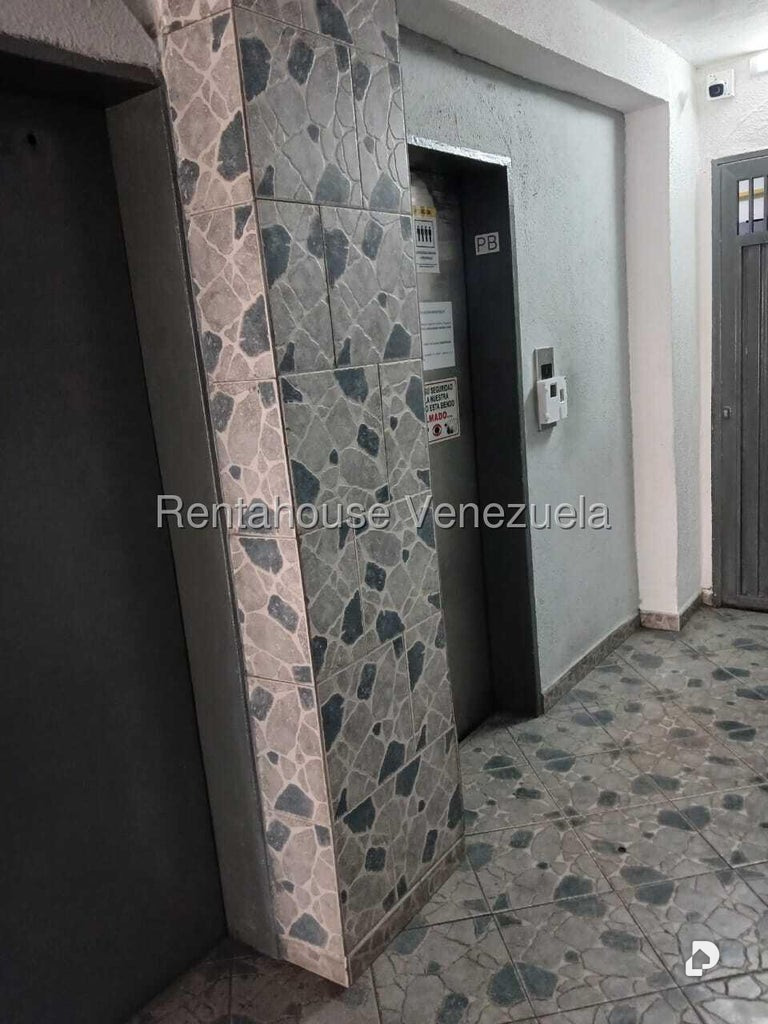 Apartamento en El Valle, Caracas – 13