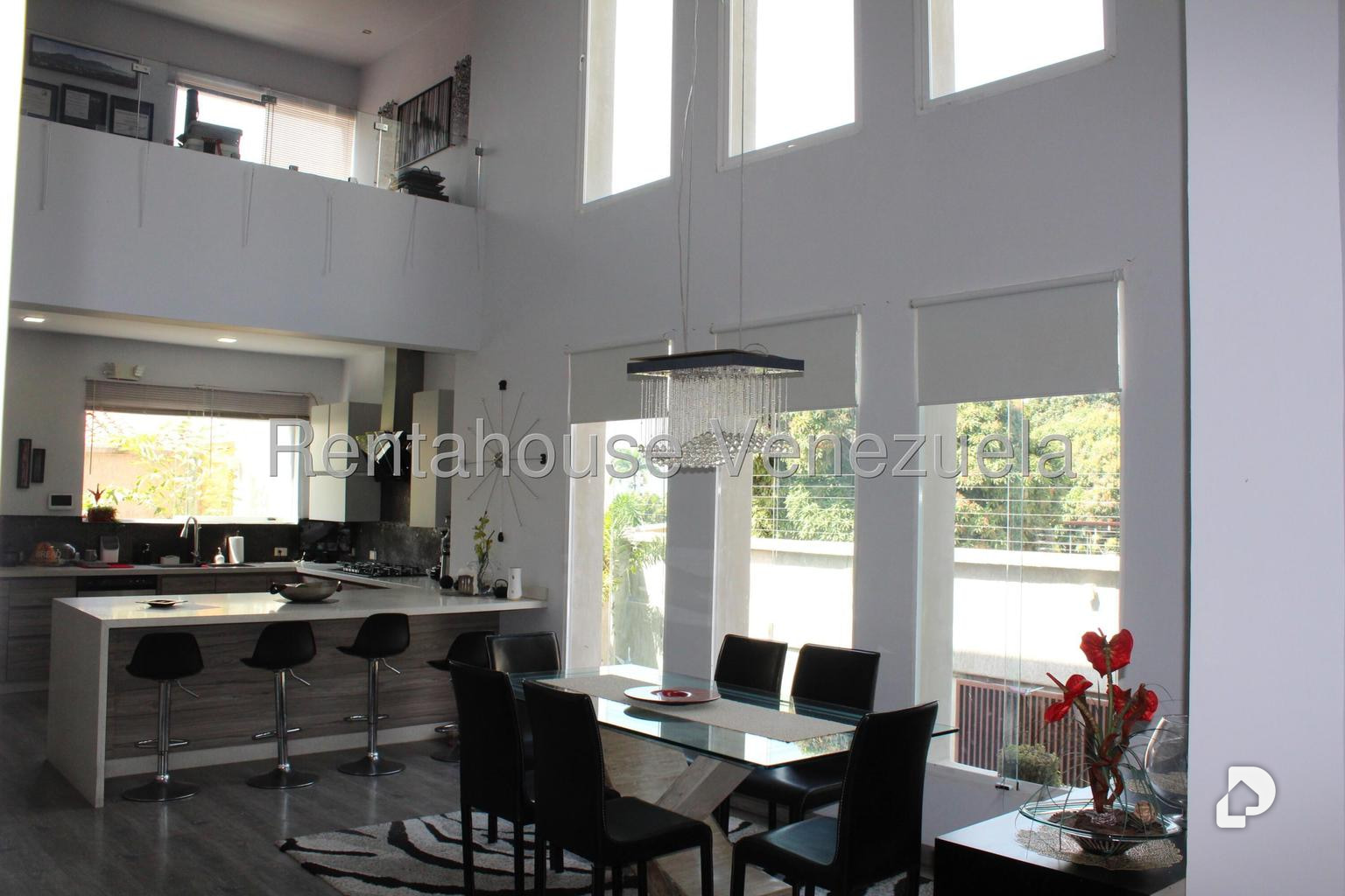Casa en Altamira, Caracas – 13