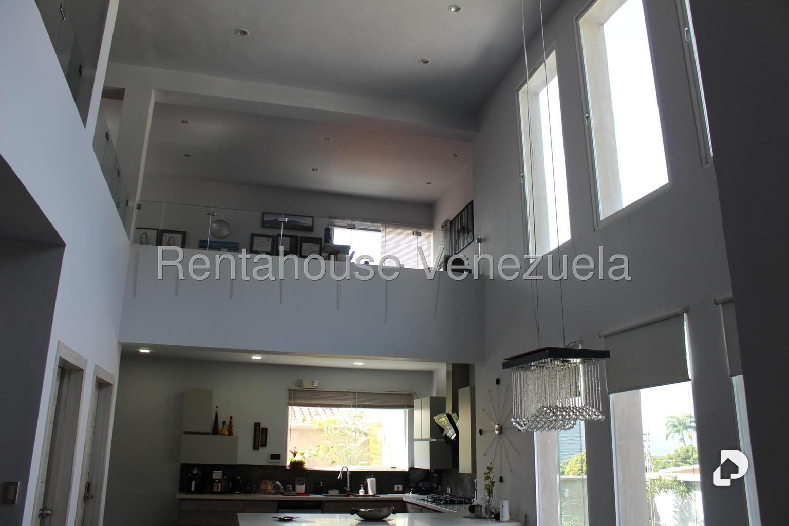 Casa en Altamira, Caracas – 22