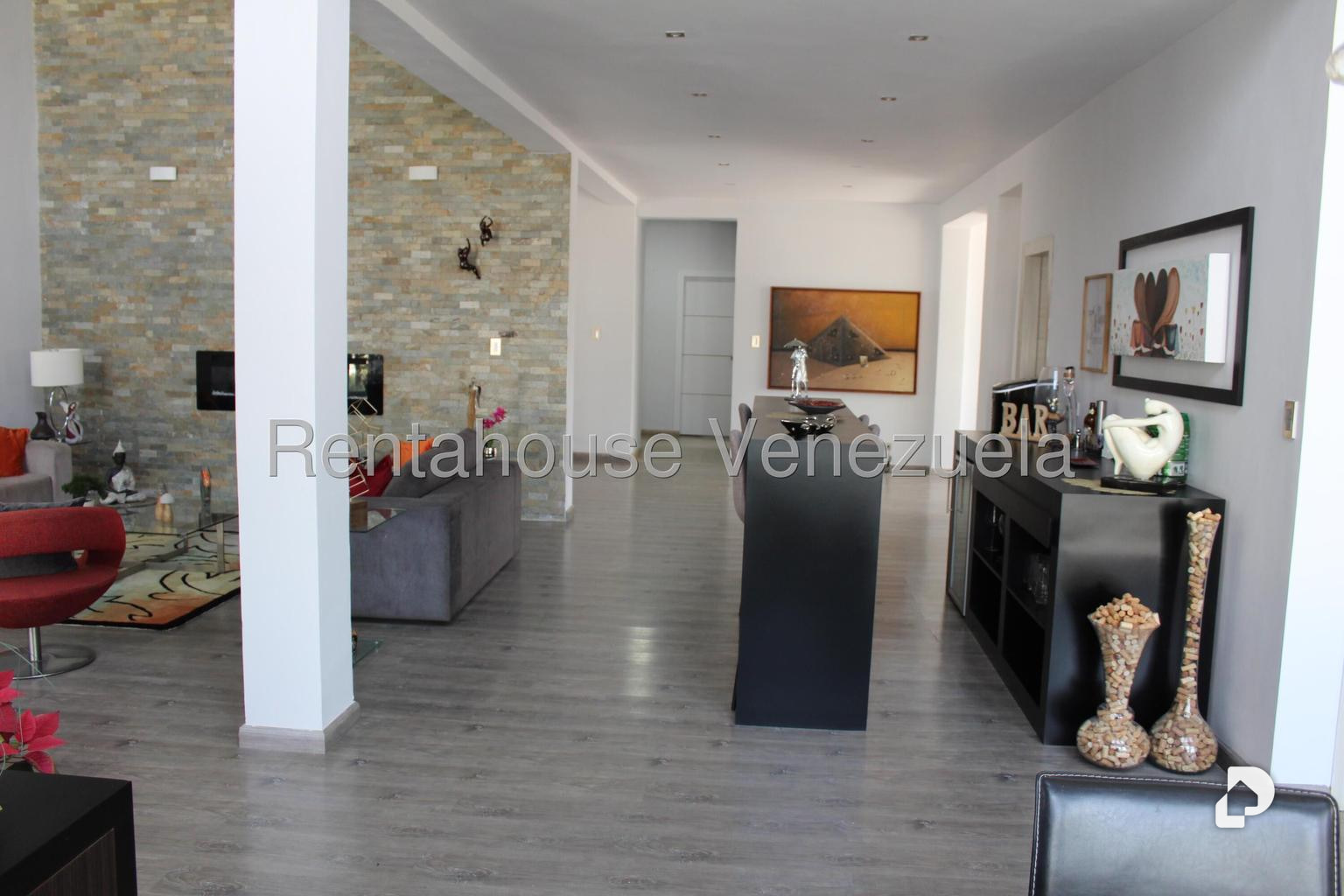 Casa en Altamira, Caracas – 27