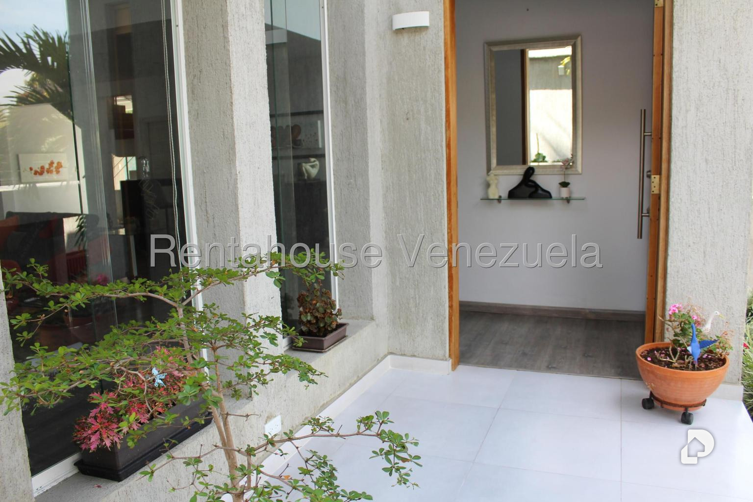 Casa en Altamira, Caracas – 10