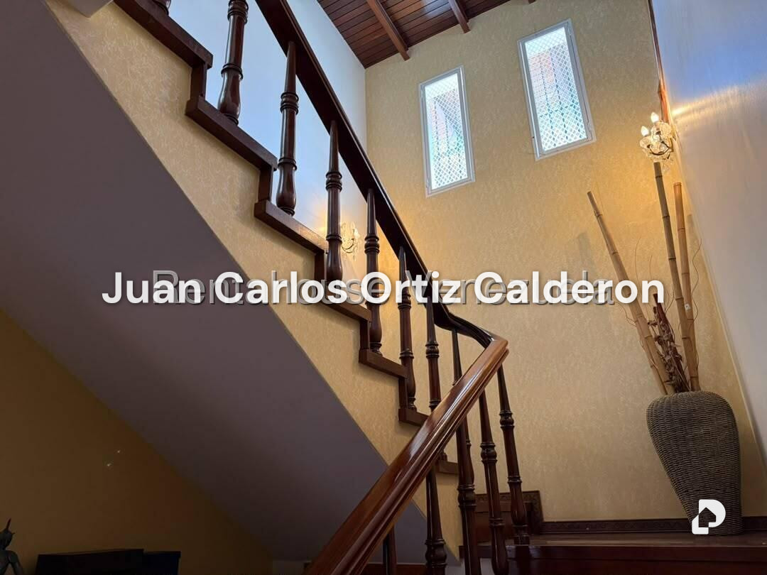 Casa en Santa Paula, Caracas – 29