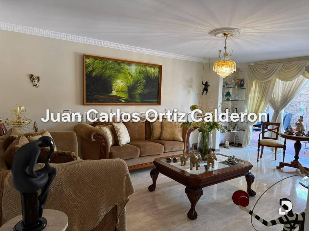 Casa en Santa Paula, Caracas – 22