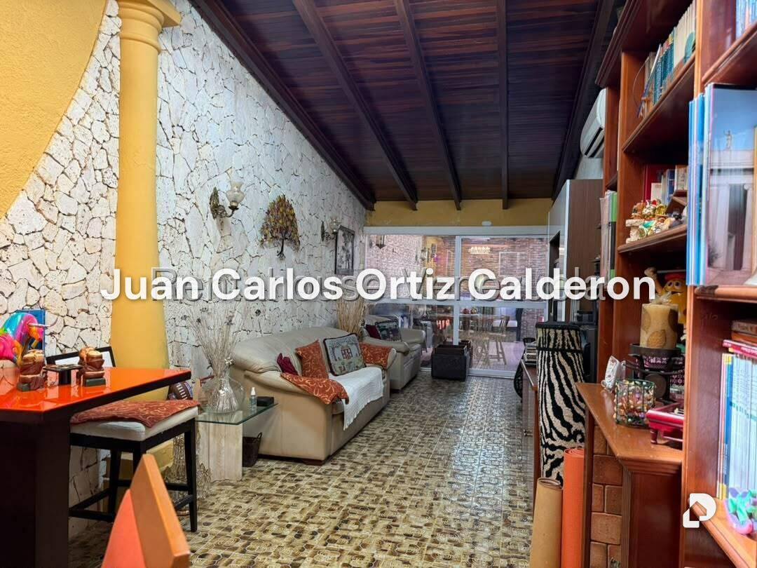 Casa en Santa Paula, Caracas – 13