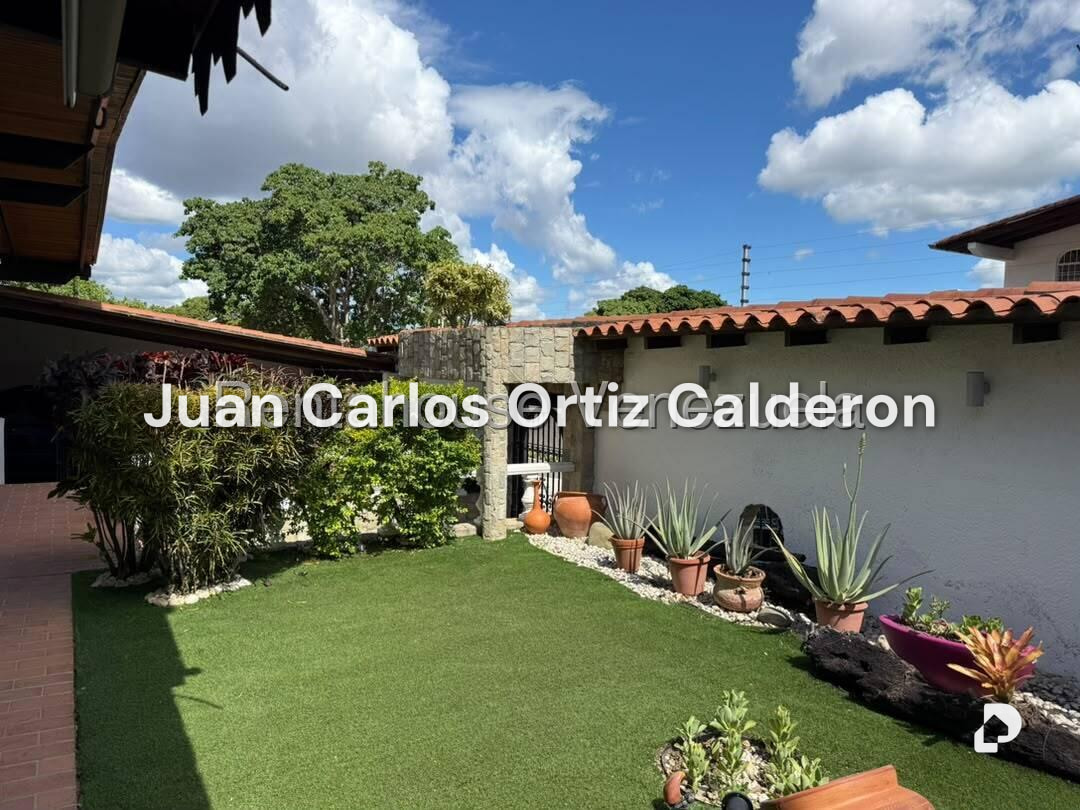 Casa en Santa Paula, Caracas – 2