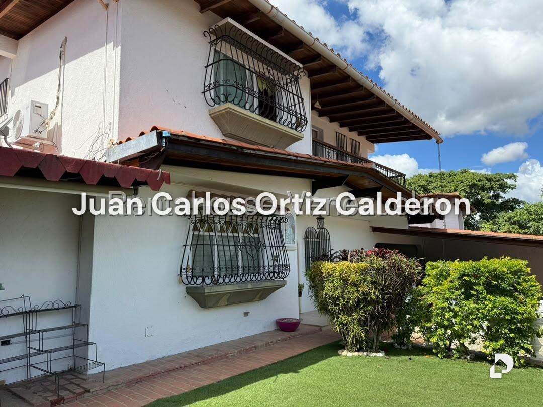 Casa en Santa Paula, Caracas – 1