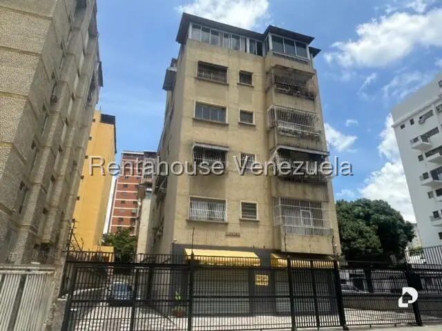 Apartamento en Las Delicias de Sabana Grande, Caracas – 1