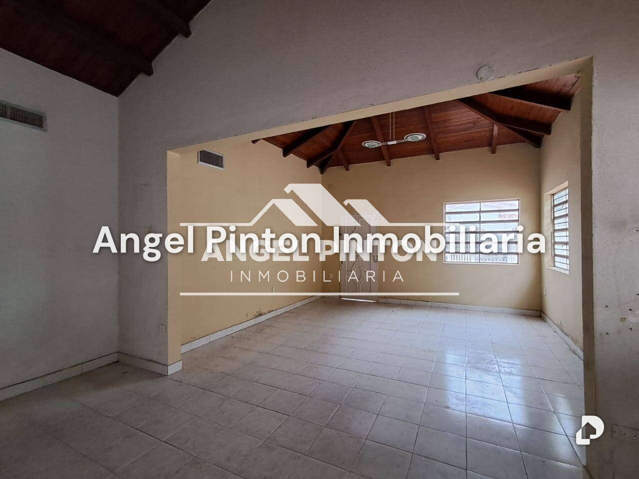 Local comercial en Santa María, Maracaibo – 18