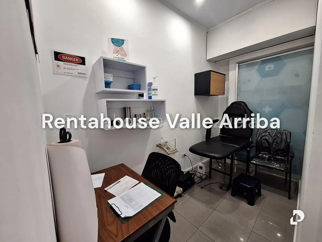 Local comercial en La Castellana, Caracas – 13