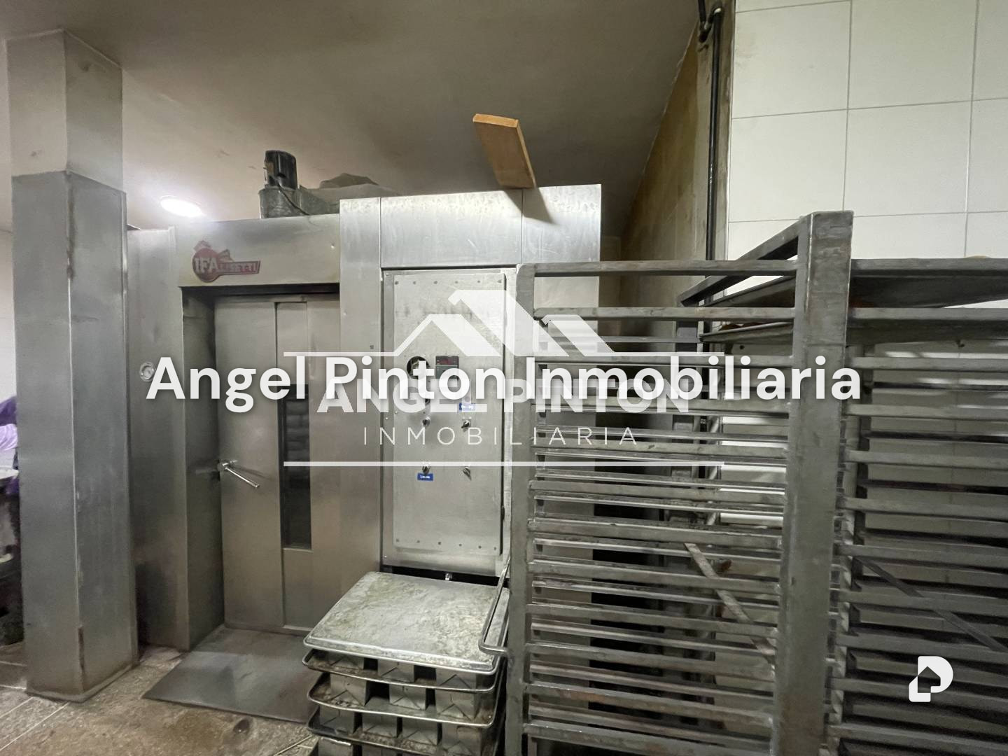 Local comercial en Avenida Universidad, Maracaibo – 11