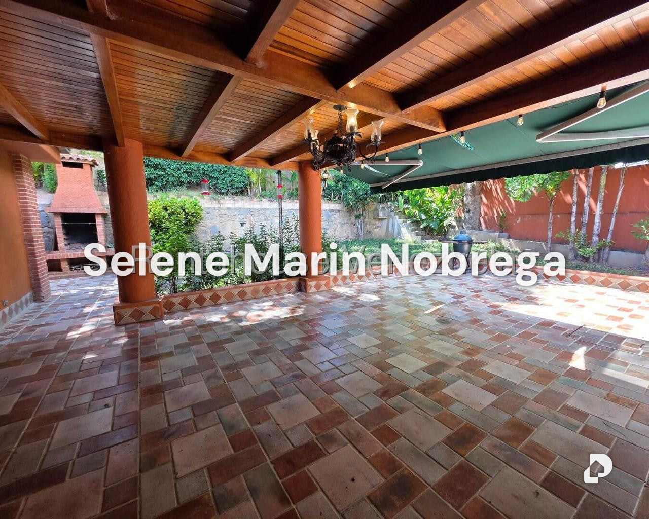 Casa en Prados del Este, Caracas – 23