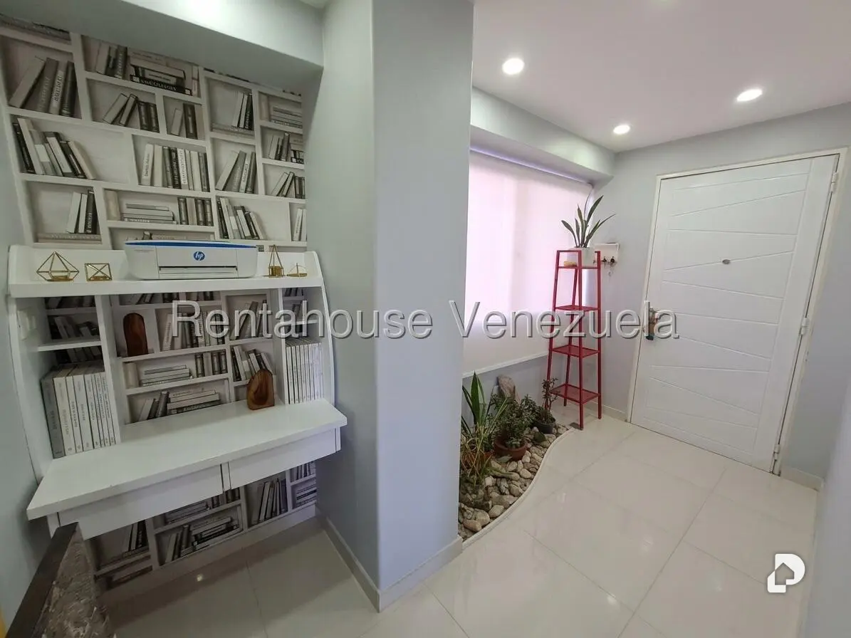 Apartamento en Loma Linda, Caracas – 2