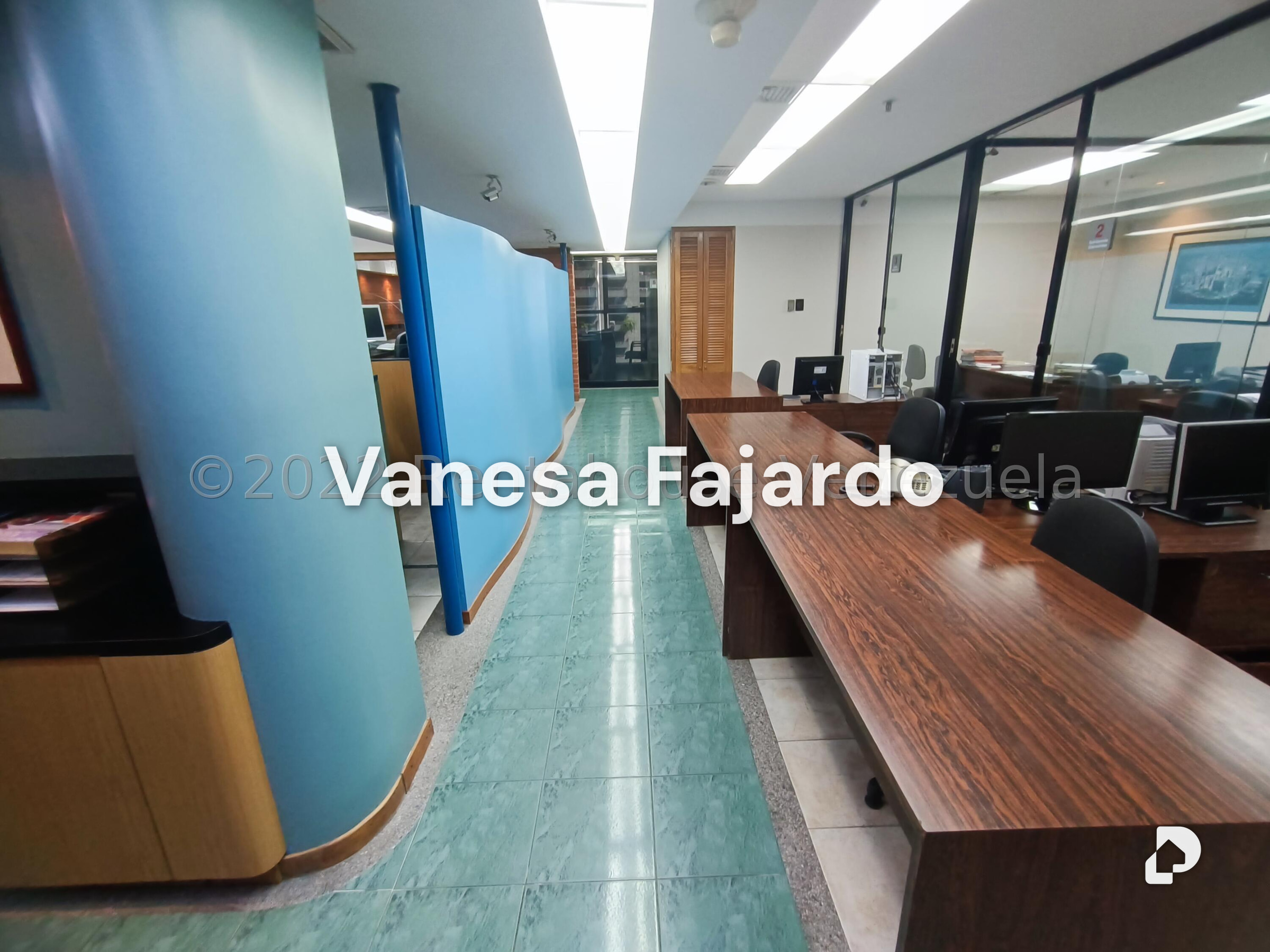 Oficina en El Bosque, Caracas – 12