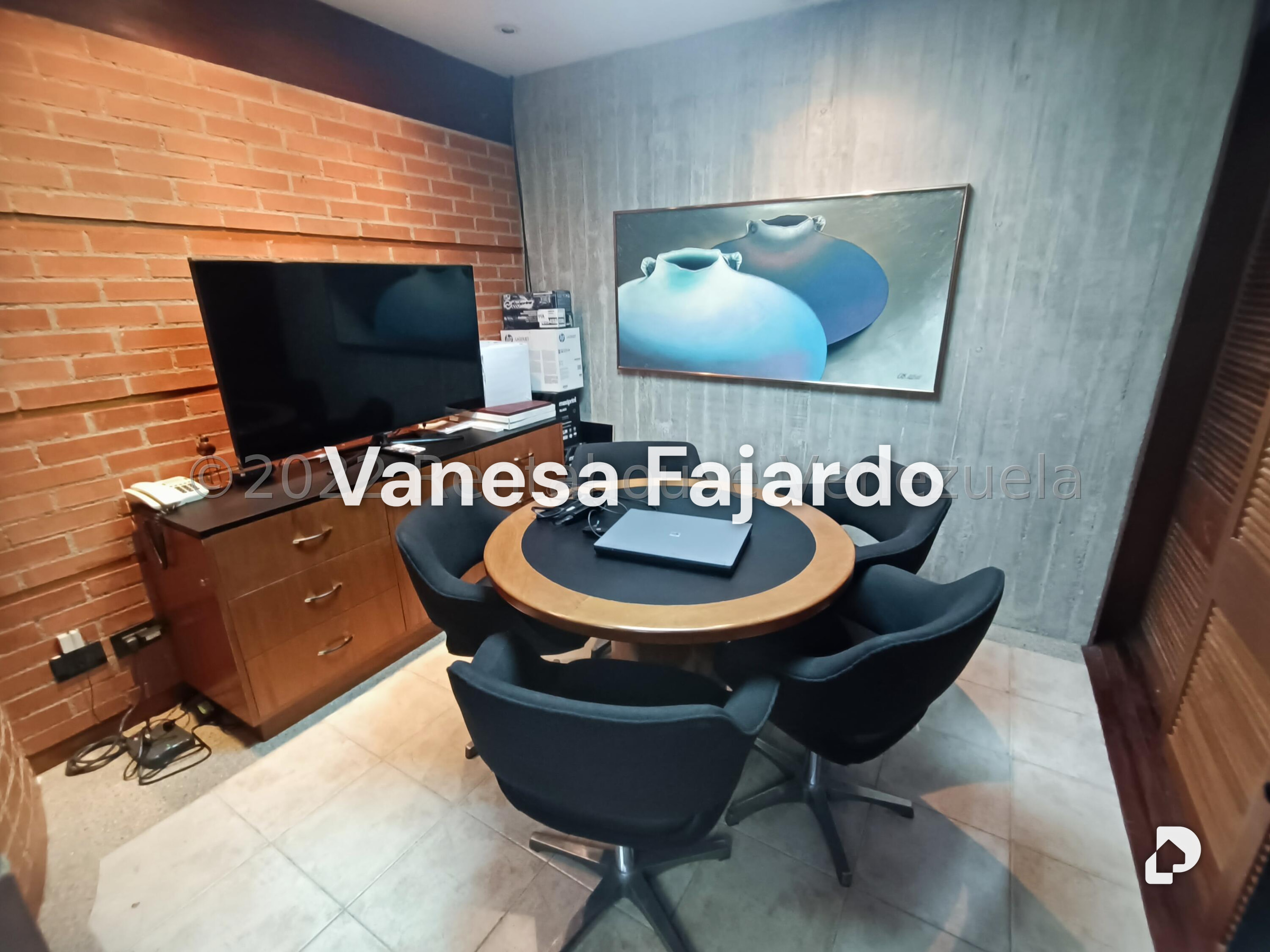 Oficina en El Bosque, Caracas – 23