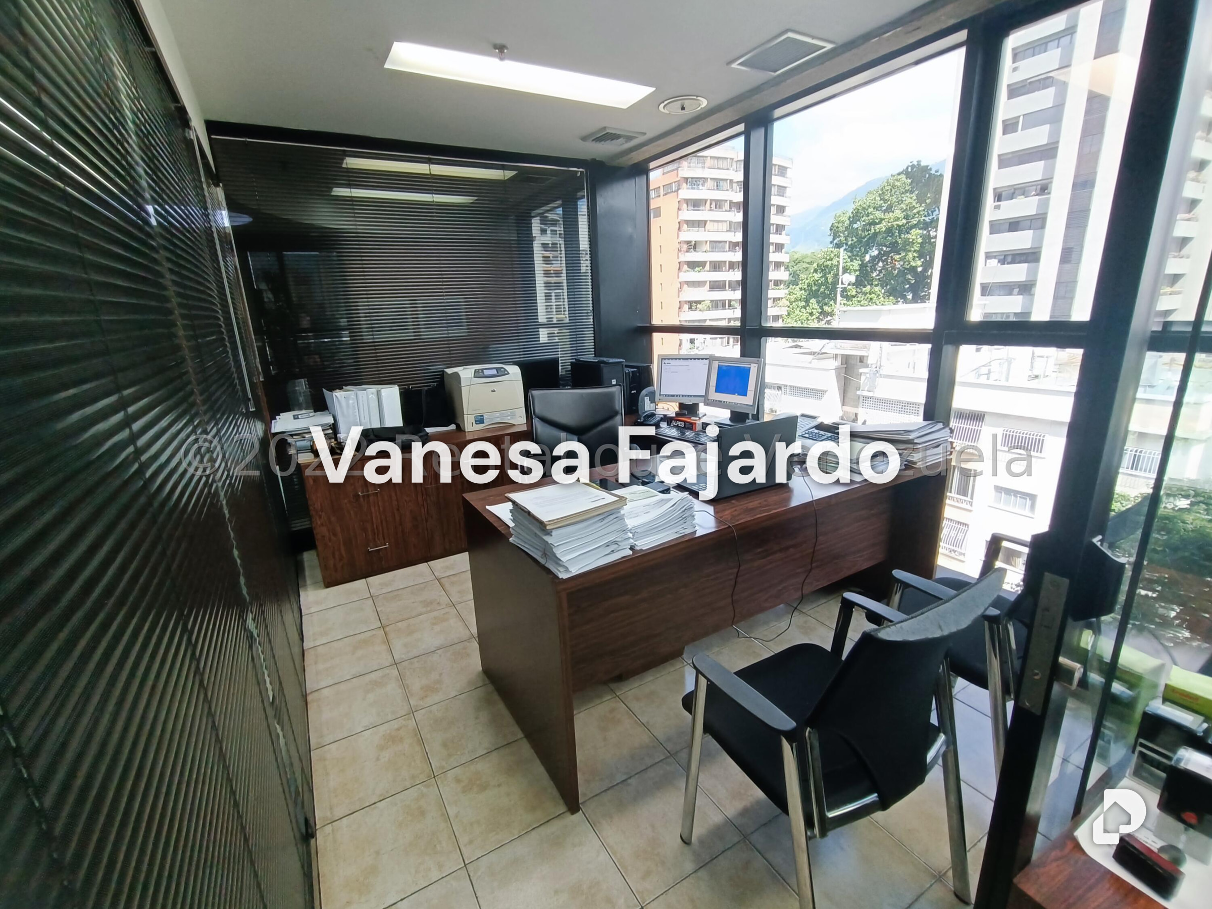 Oficina en El Bosque, Caracas – 16