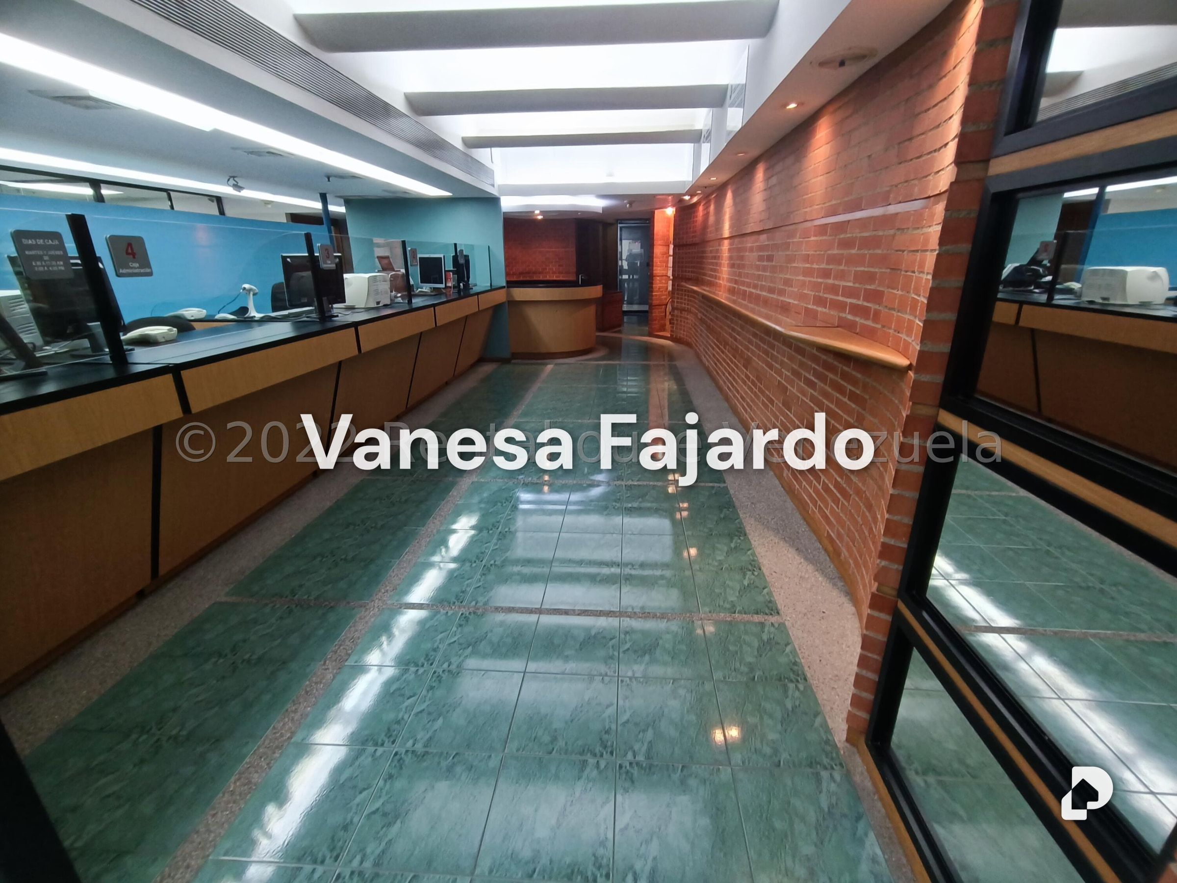 Oficina en El Bosque, Caracas – 22