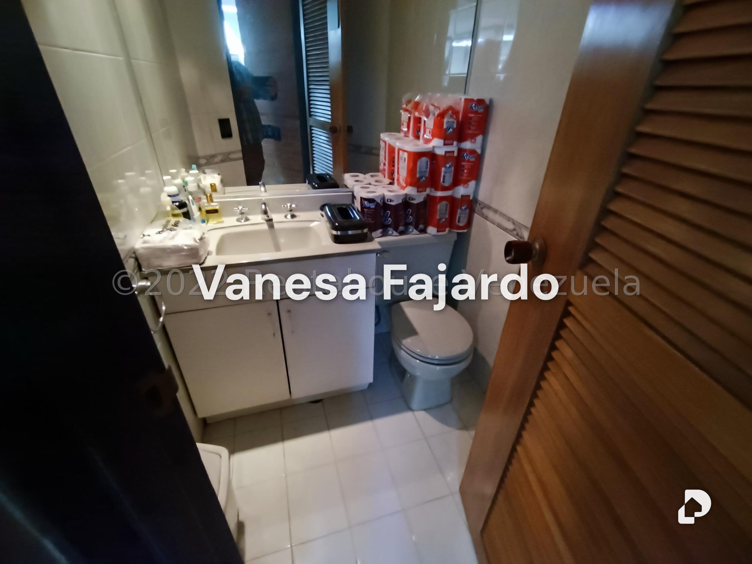 Oficina en El Bosque, Caracas – 24