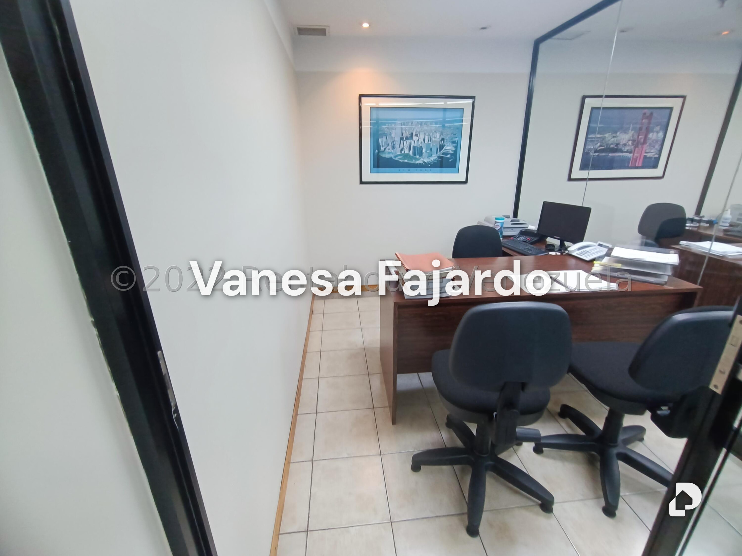 Oficina en El Bosque, Caracas – 13