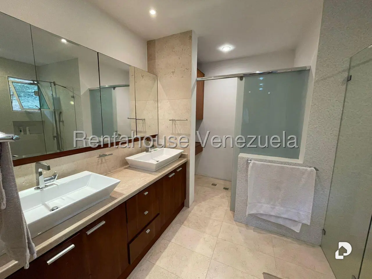Casa en Alto Hatillo, Caracas – 28