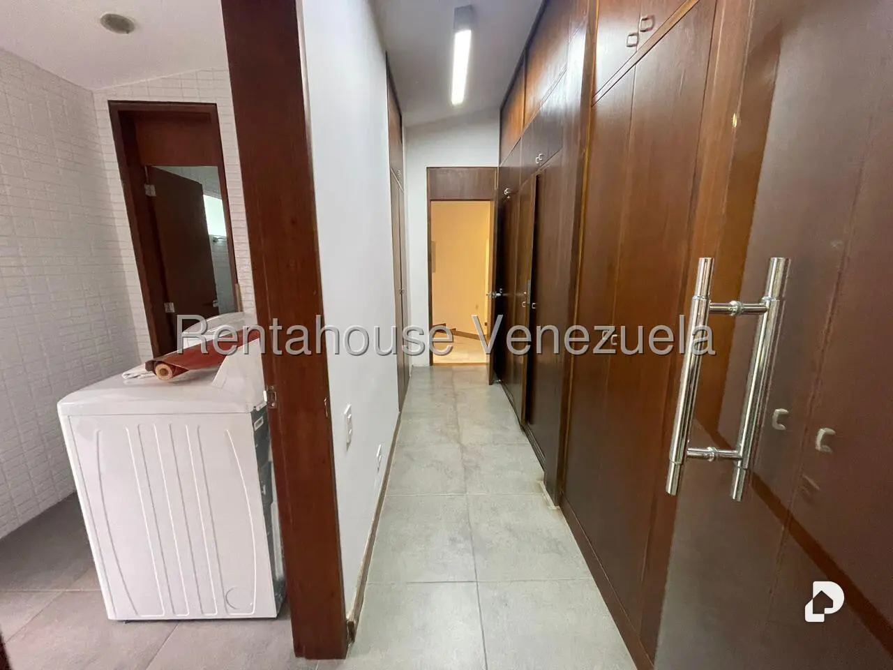 Casa en Alto Hatillo, Caracas – 19
