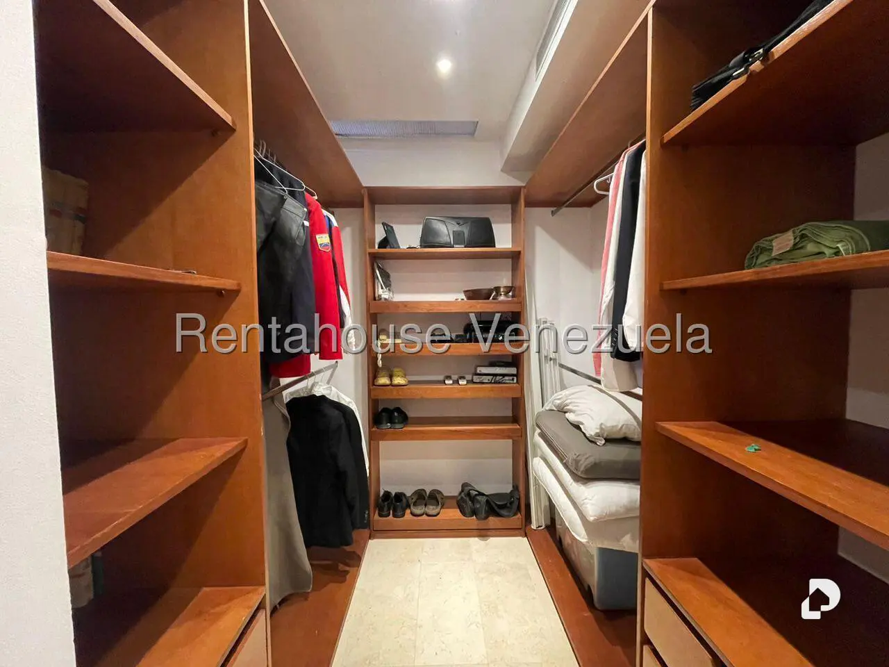 Casa en Alto Hatillo, Caracas – 23