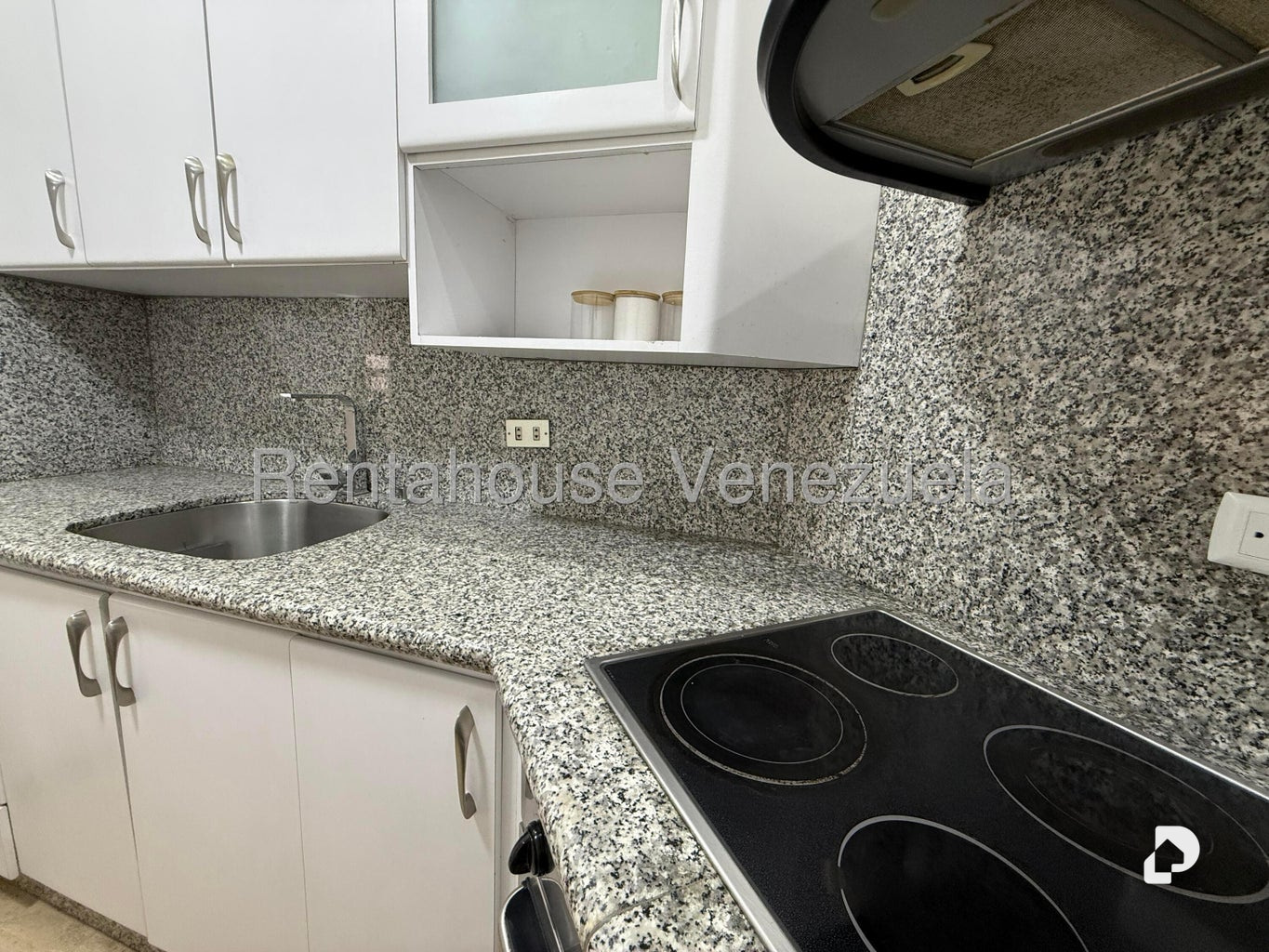 Apartamento en Campo Alegre, Caracas – 24