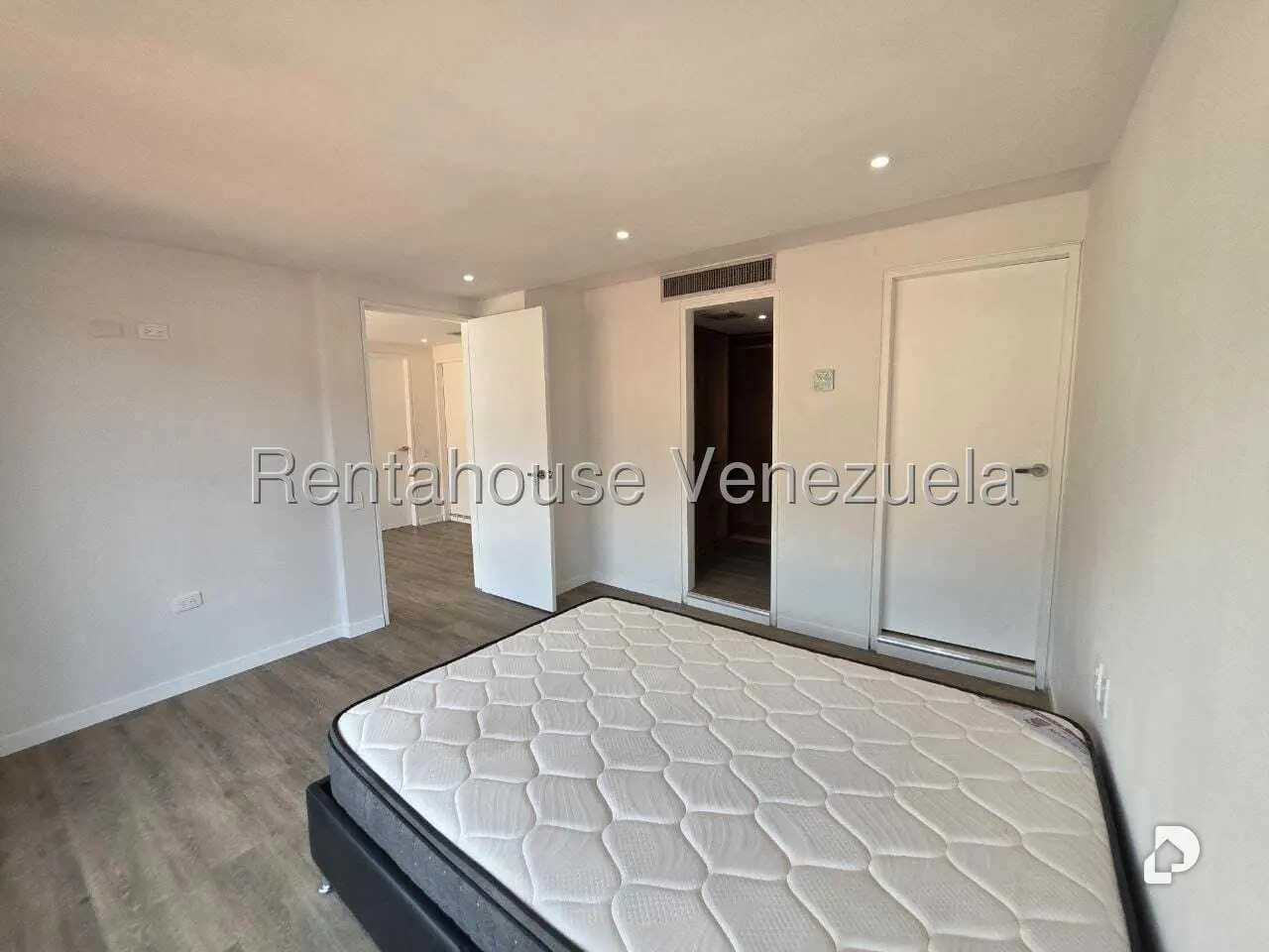 Apartamento en Campo Alegre, Caracas – 29