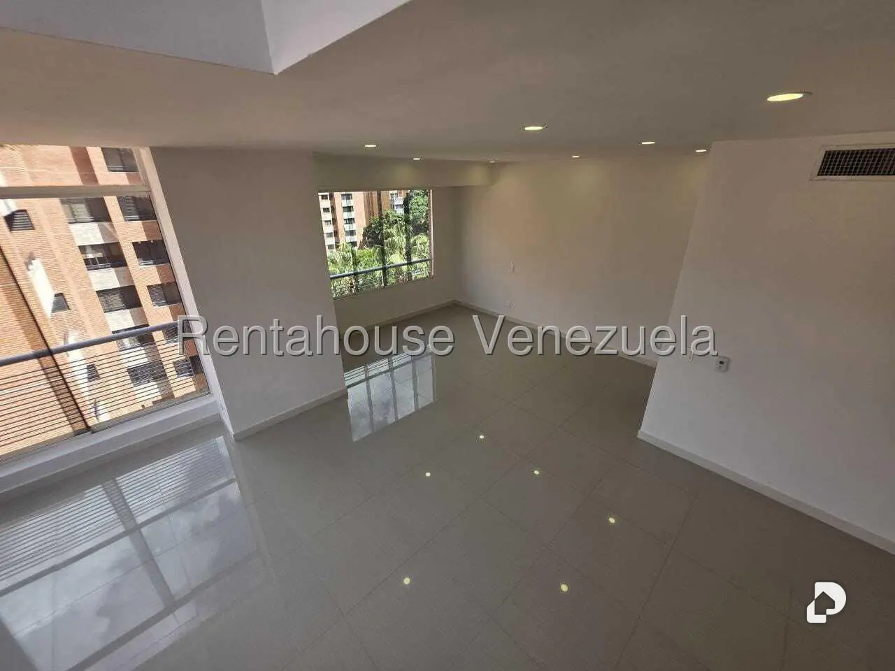 Apartamento en Campo Alegre, Caracas – 25