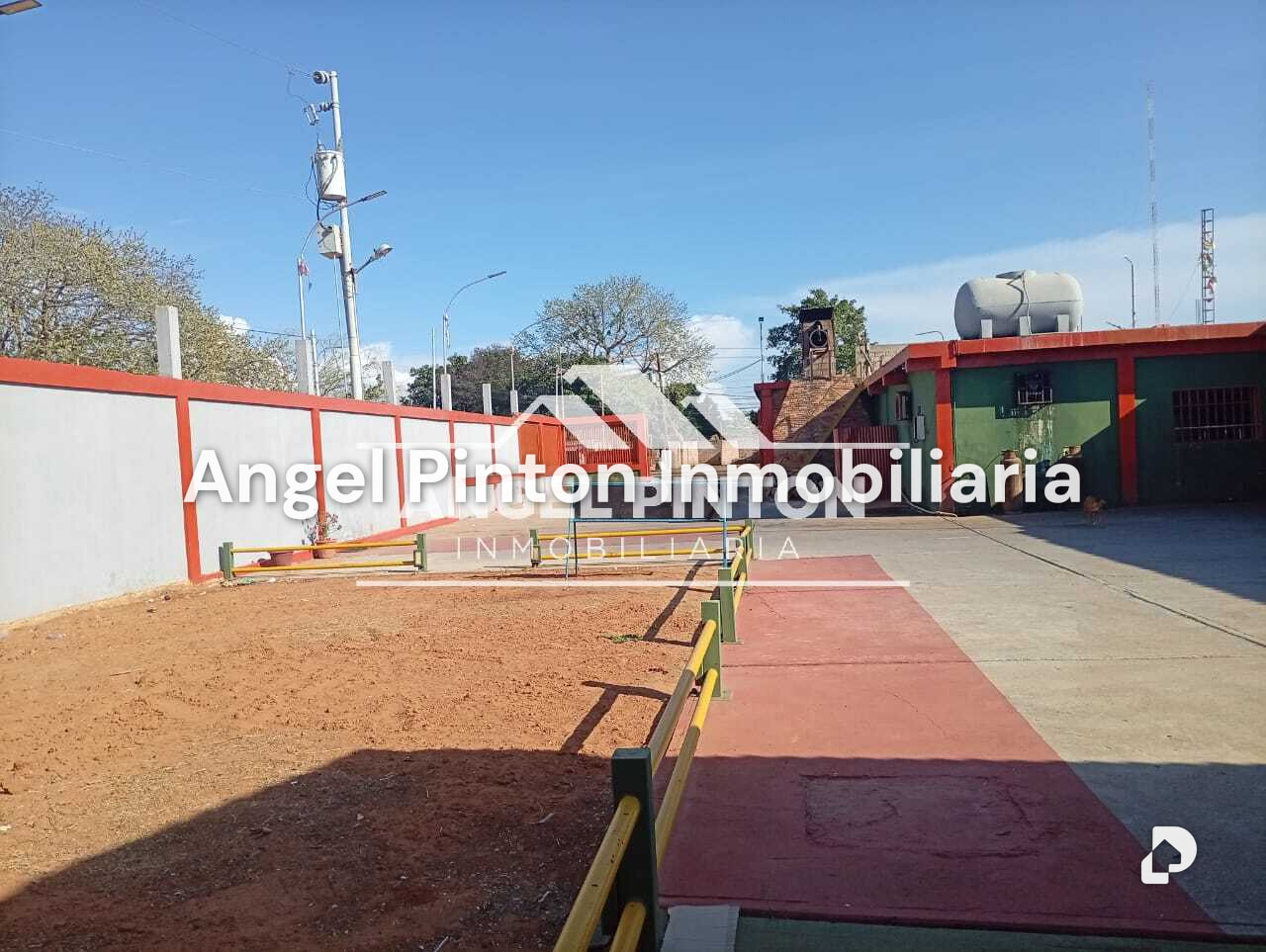 Local comercial en Km 8 Via Perijá, San Francisco – 8