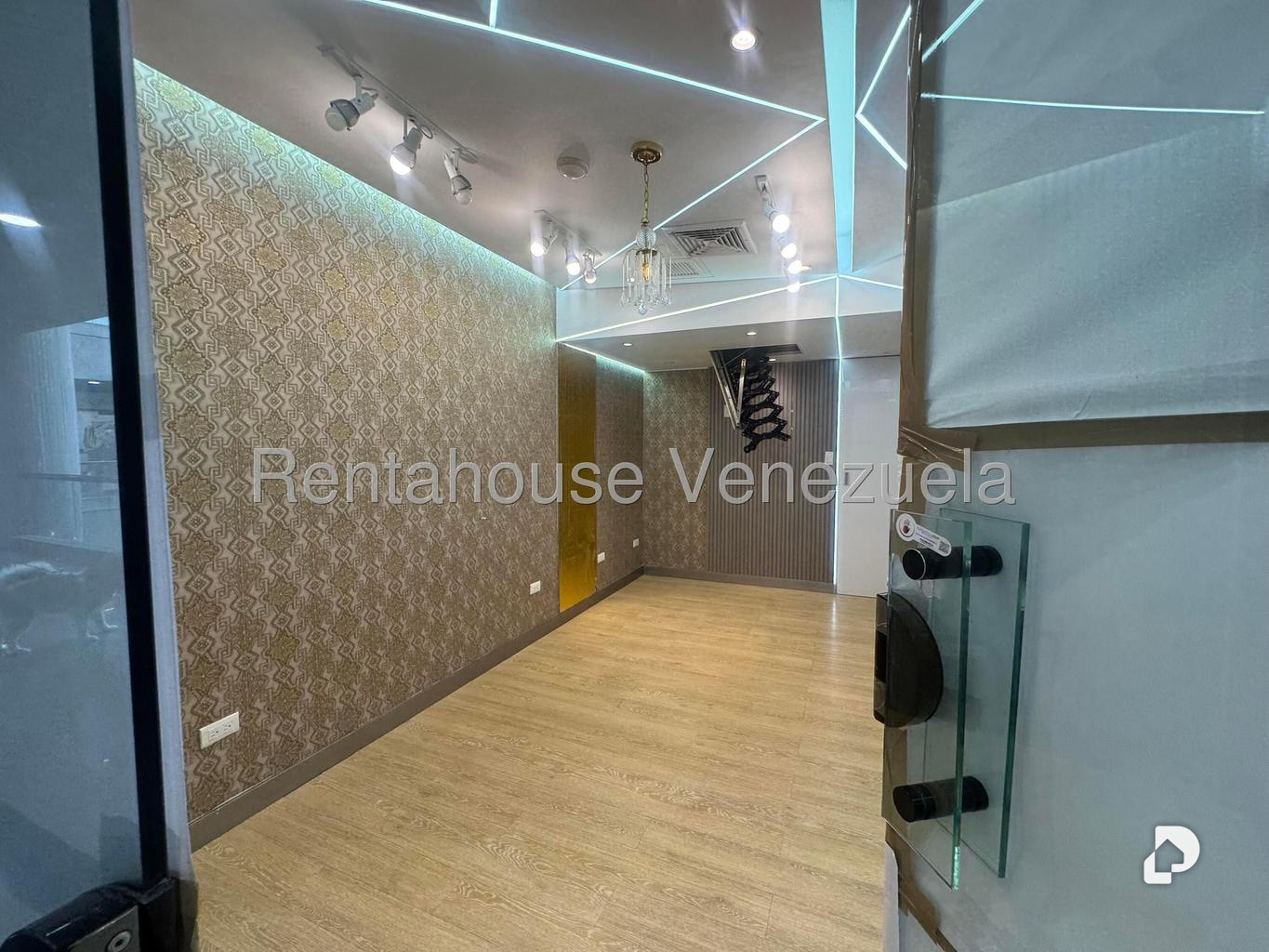 Commercial space in Santa Fe Norte, Caracas – 8